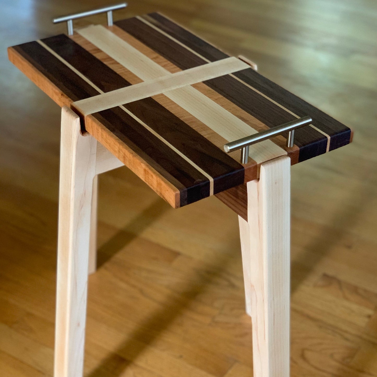 Oregon Handcraft Brass Handled Tray Table